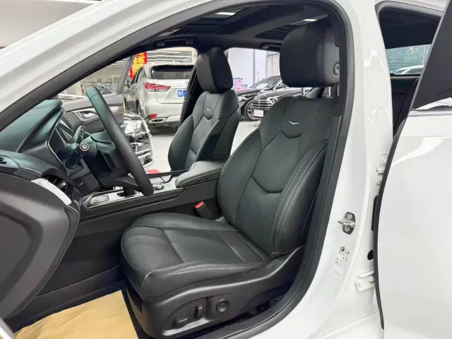Cadillac CT5 — Фото автомобиля 14