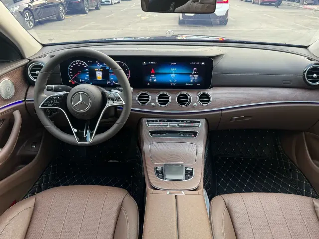 Mercedes-Benz E-Class — Фото автомобиля 10