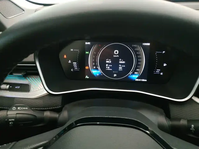 Geely Xingrui — Фото автомобиля 11