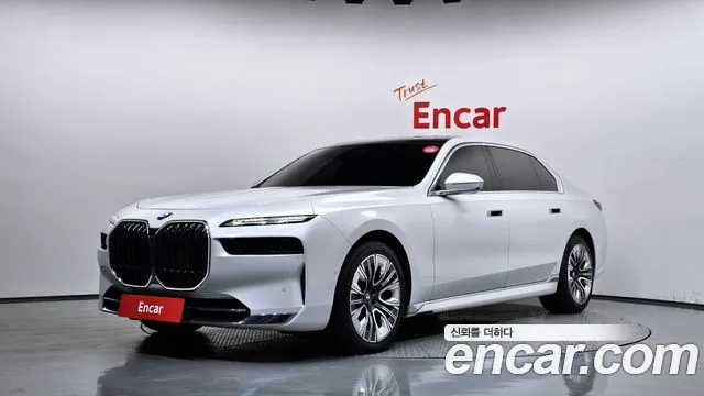 Фотография автомобиля — BMW 7 Series G70
