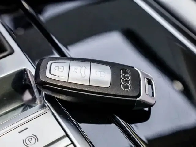 Audi Q6 — Фото автомобиля 21