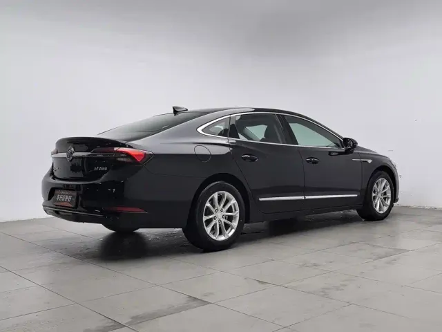 Buick LaCrosse — Фото автомобиля 2