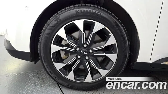 Kia Carnival 4th Gen — Фото автомобиля 5