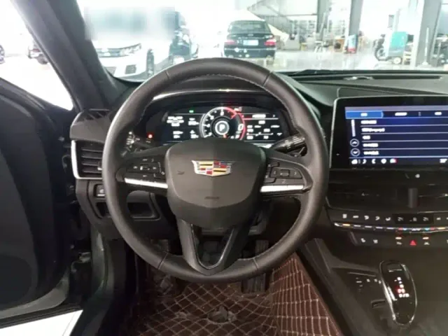 Cadillac CT5 — Фото автомобиля 10