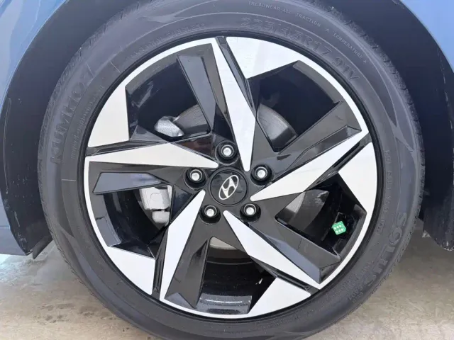 Hyundai Elantra — Фото автомобиля 22