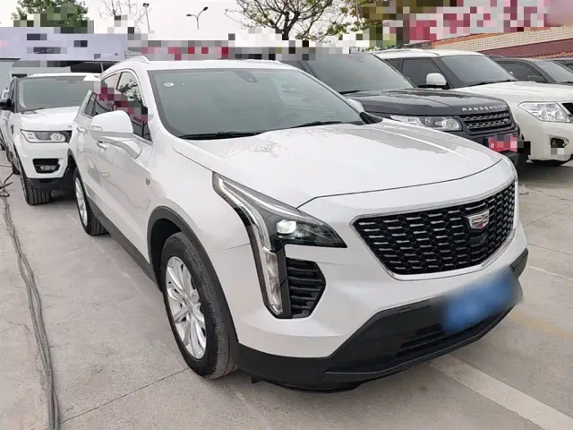 Cadillac XT4 — Фото автомобиля 3