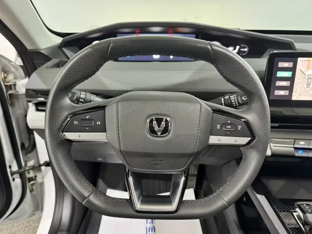 Changan UNI-V — Фото автомобиля 8