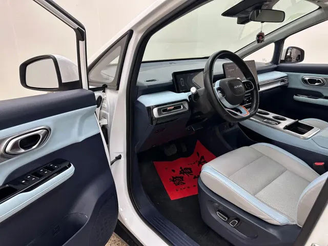GAC Aion Y — Фото автомобиля 13
