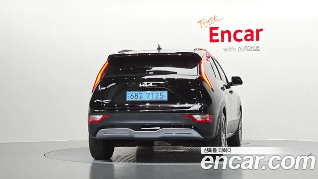 Kia Niro — Фото автомобиля 4