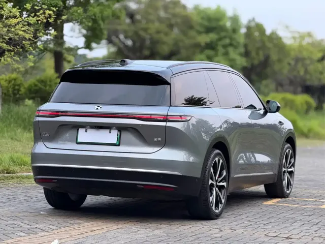 Nio ES8 — Фото автомобиля 5