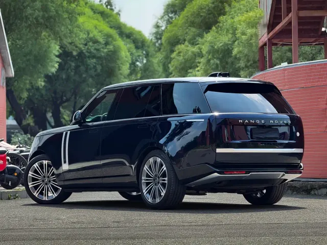 Land Rover Range Rover — Фото автомобиля 16