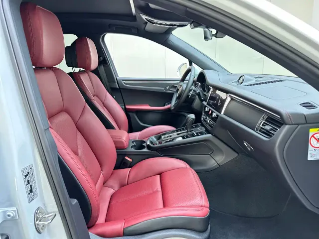 Porsche Macan — Фото автомобиля 13