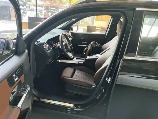Mercedes-Benz EQB — Фото автомобиля 5
