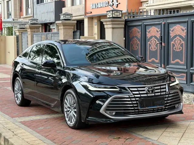 Toyota Avalon — Фото автомобиля 3