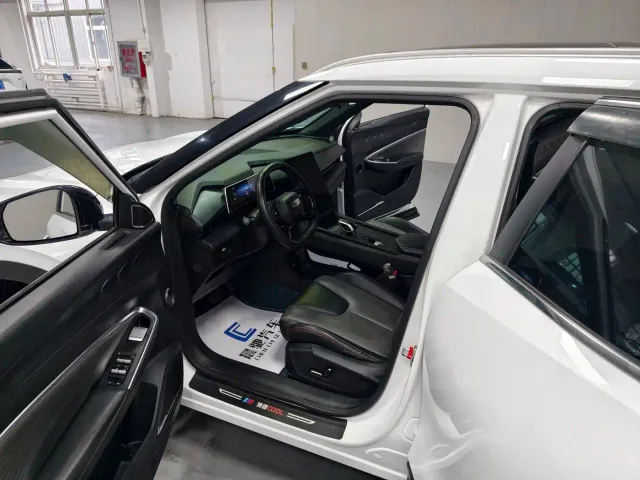 Geely Boyue — Фото автомобиля 15