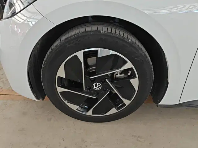Volkswagen ID.3 — Фото автомобиля 22