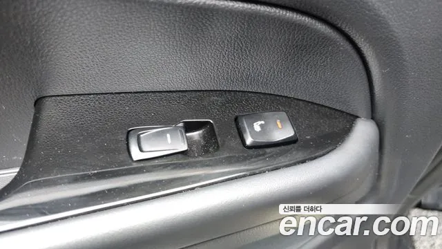 KG_Mobility_Ssangyong Rexton Новый Rexton Sport Khan Дизель 2.2 4WD — Фото автомобиля 27