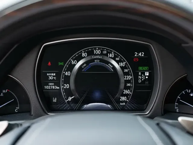 Lexus LS — Фото автомобиля 24