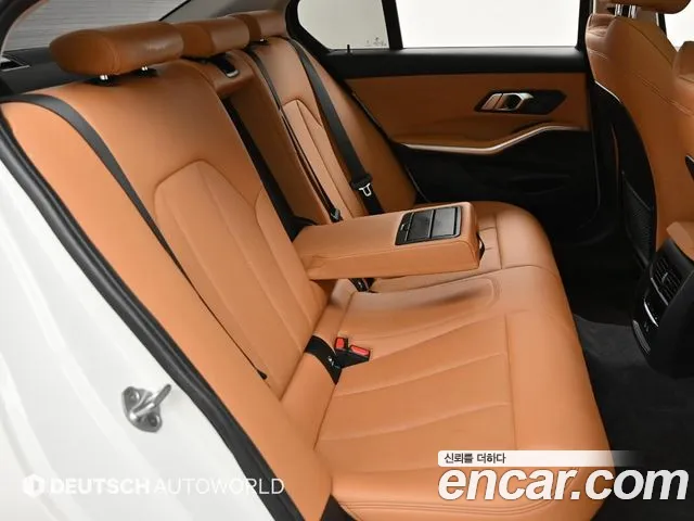 BMW 3-Series 3 серия (G20) — Фото автомобиля 12