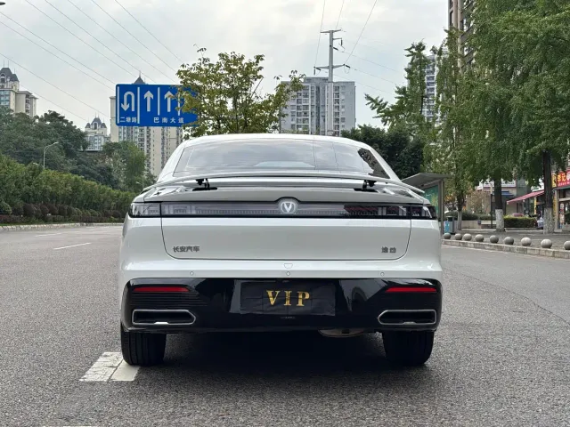 Changan Eado — Фото автомобиля 5