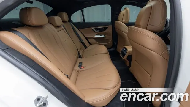 Mercedes-Benz E-Class W214 — Фото автомобиля 14
