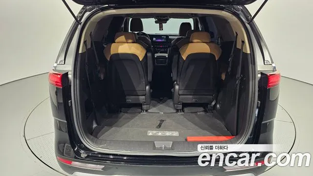 Kia Carnival Generation 4 — Фото автомобиля 20