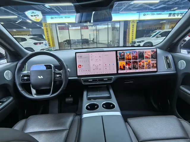 Li Auto L8 — Фото автомобиля 17