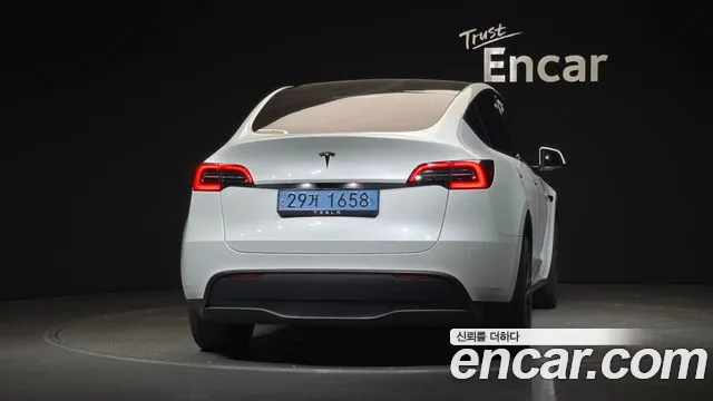 Tesla Model Y Модель Y — Фото автомобиля 2
