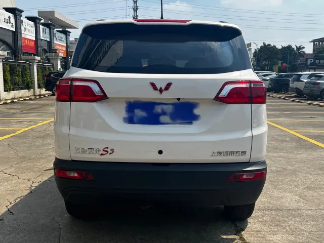 Wuling Hongguang S3 — Фото автомобиля 5