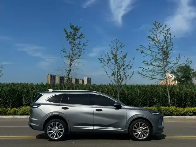 Buick Envision Plus — Фото автомобиля 4