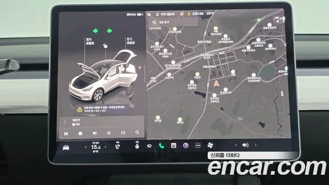 Tesla Model Y — Фото автомобиля 15