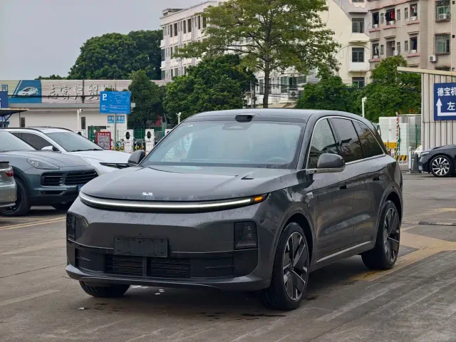 Фотография автомобиля — Li Auto L6