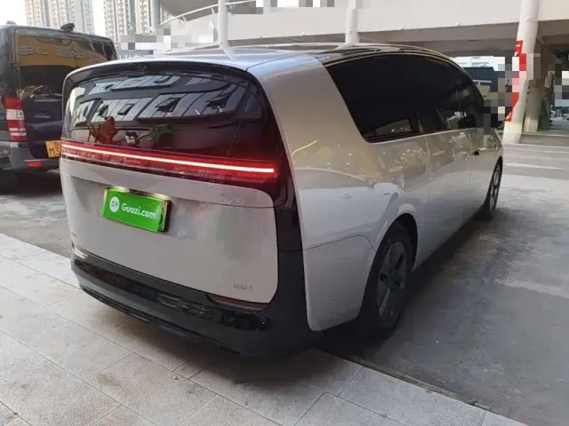Li Auto MEGA — Фото автомобиля 4