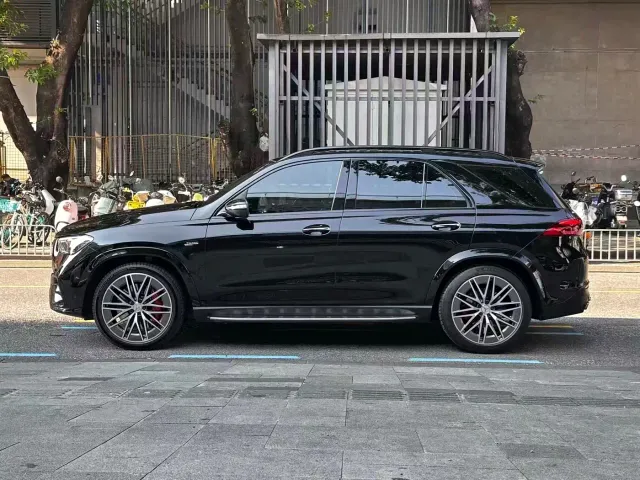 Mercedes-Benz GLE-Class AMG — Фото автомобиля 3