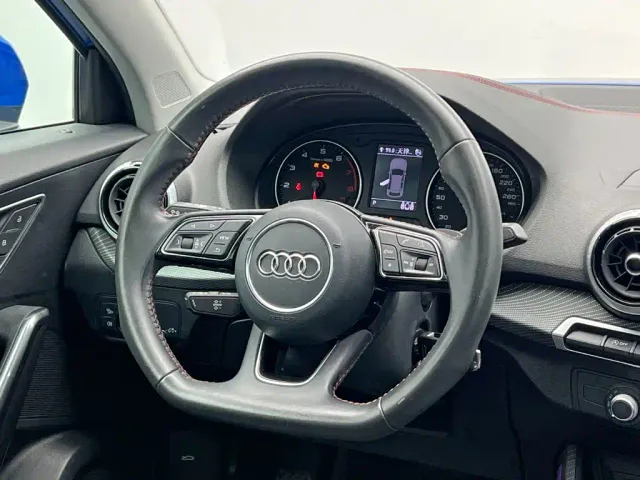 Audi Q2L — Фото автомобиля 19
