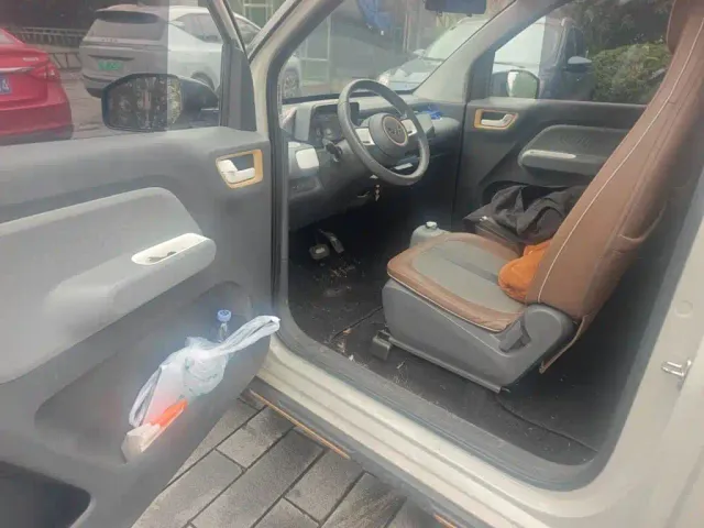 Wuling Hongguang Mini EV — Фото автомобиля 12