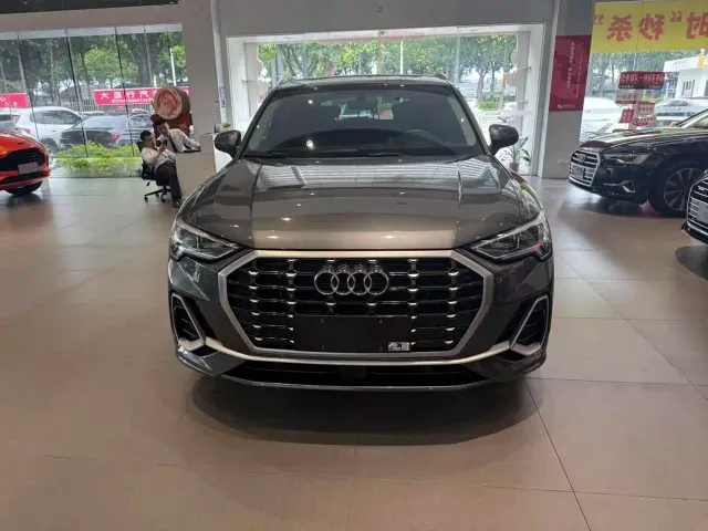 Audi Q3 — Фото автомобиля 2