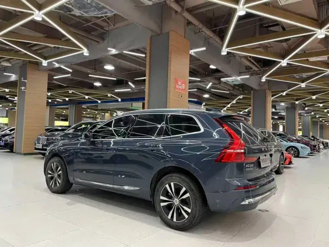 Volvo XC60 — Фото автомобиля 12