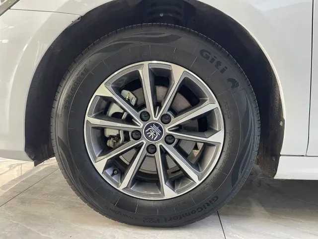BYD Qin PLUS — Фото автомобиля 18