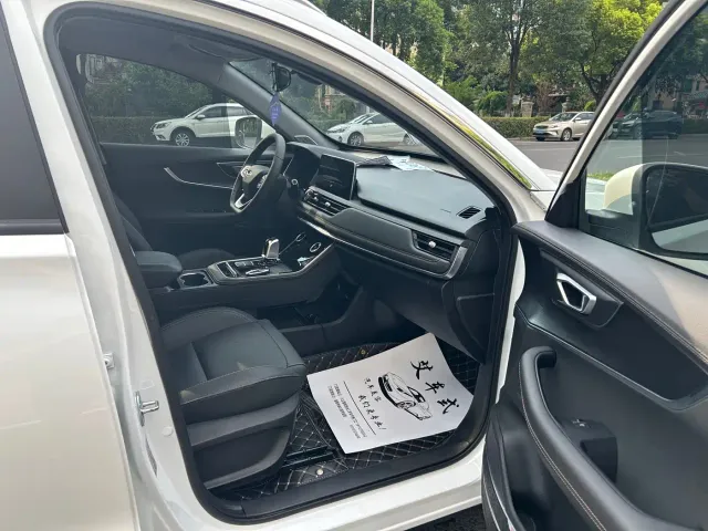 Chery Tiggo 8 — Фото автомобиля 13