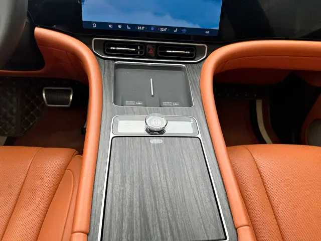 AITO Wenjie AITO M9 2024 Range Extender Ultra 52kWh 6-seater — Фото автомобиля 12