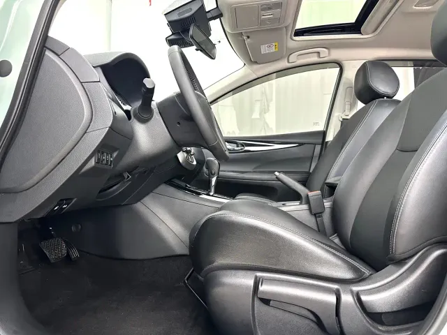 Nissan Tiida — Фото автомобиля 7