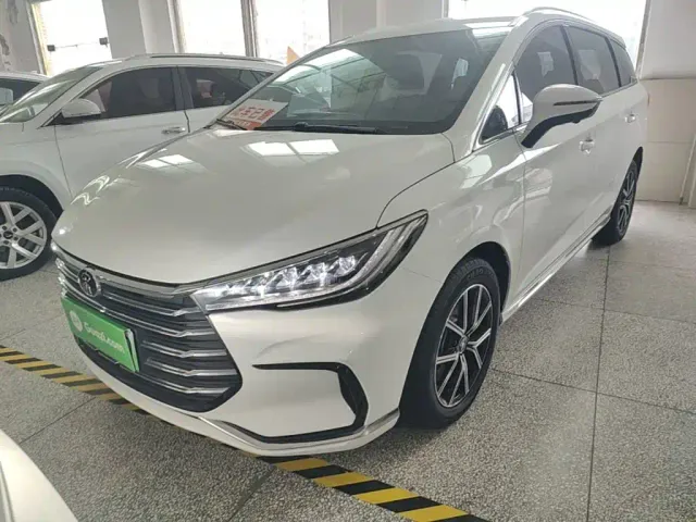 Фотография автомобиля — BYD Song MAX