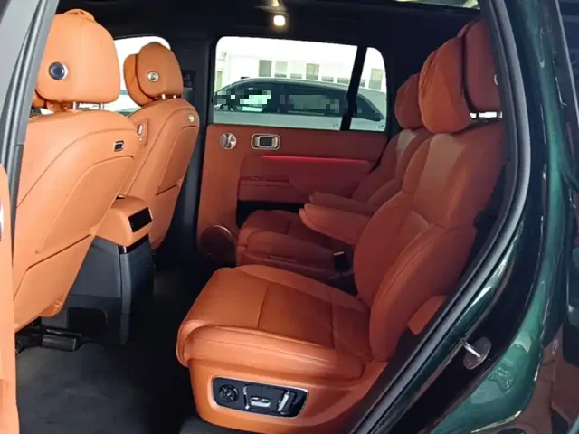 Li Auto L9 — Фото автомобиля 16