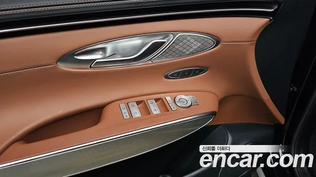 Genesis GV70 2.5T Бензин AWD — Фото автомобиля 30