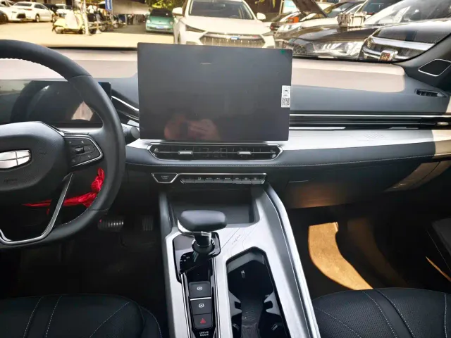 Geely Xingrui — Фото автомобиля 8