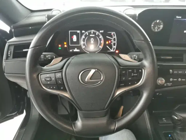 Lexus ES — Фото автомобиля 10