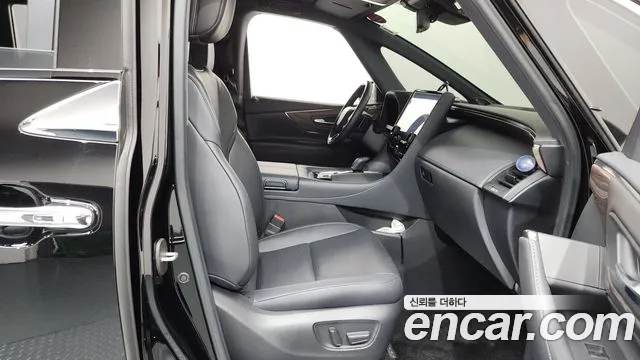 Toyota Alphard — Фото автомобиля 24
