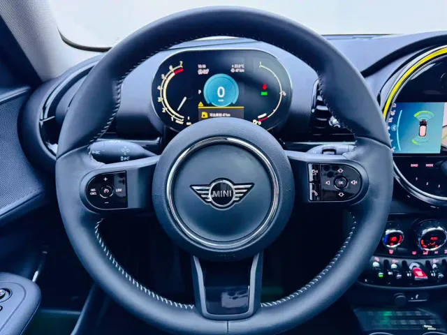 MINI Clubman — Фото автомобиля 12