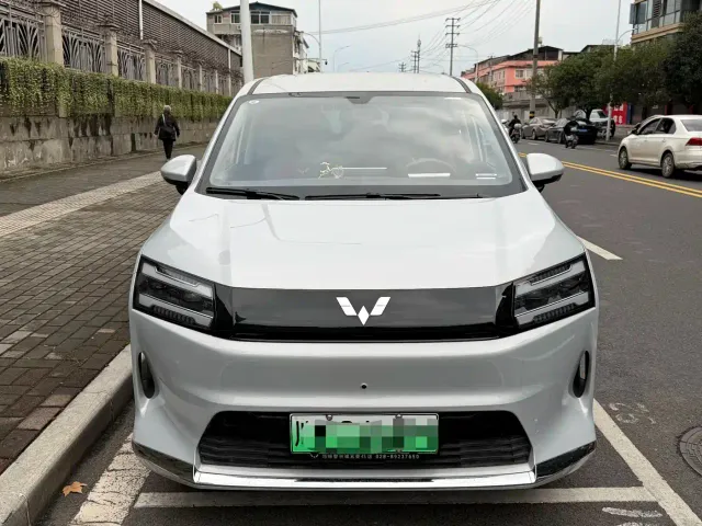 Wuling Starlight 730 — Фото автомобиля 2